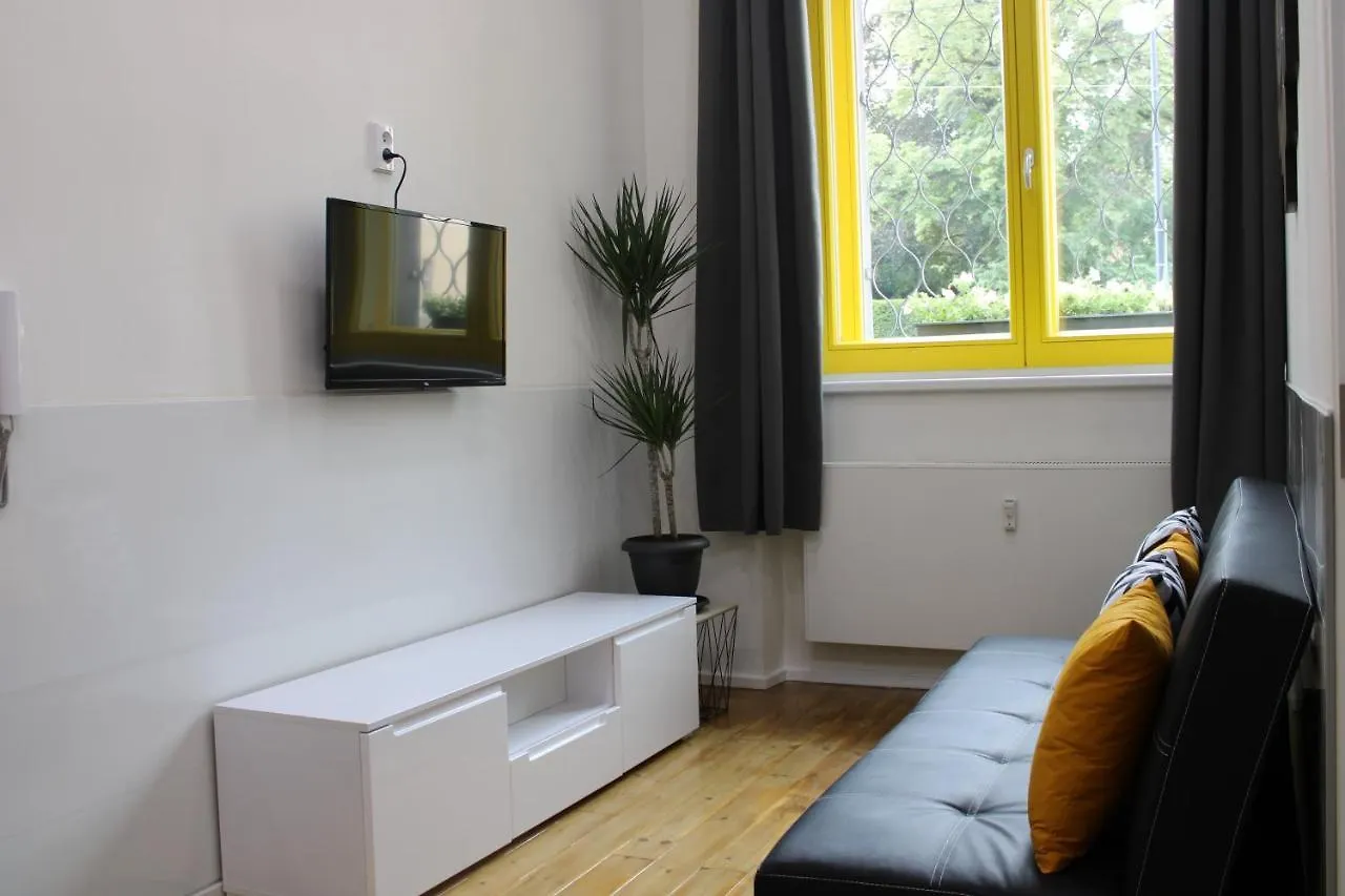 LYLY APARTMENT - Parkování Zdarma - U centra Praha 0*,  Česká republika