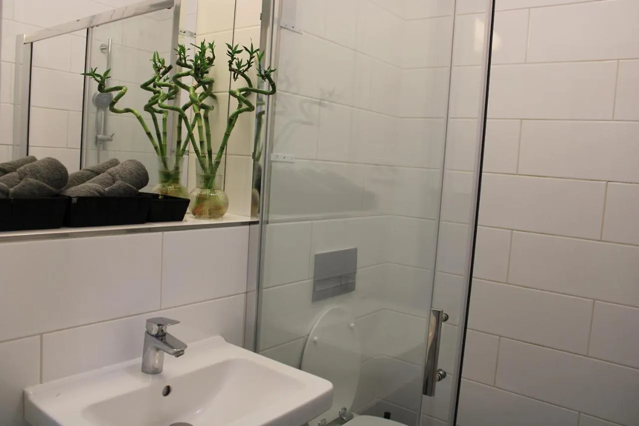 LYLY APARTMENT - Parkování Zdarma - U centra Praha
