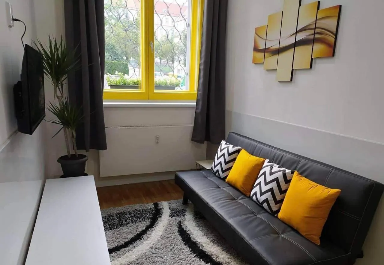 LYLY APARTMENT - Parkování Zdarma - U centra Praha