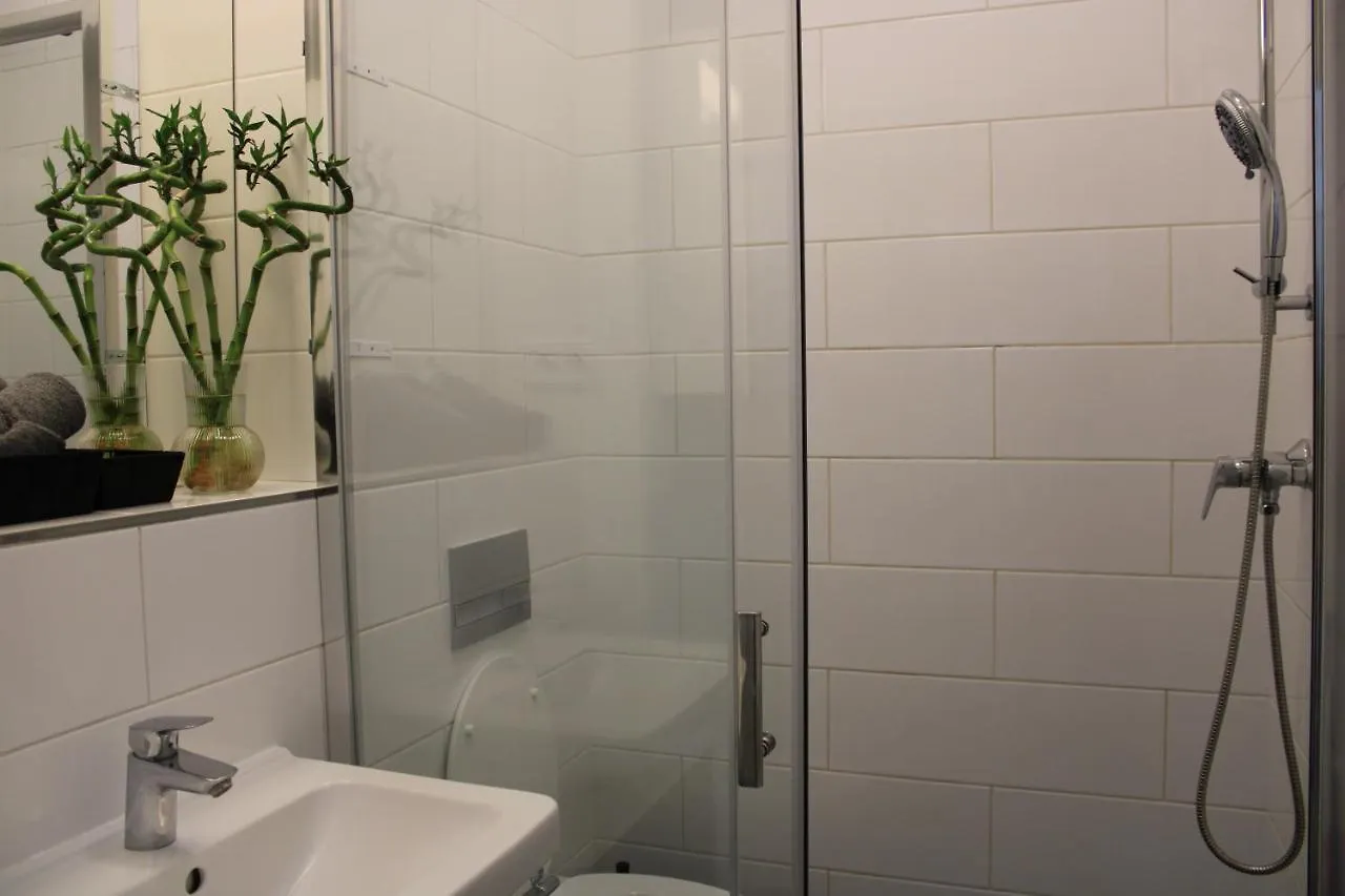 LYLY APARTMENT - Parkování Zdarma - U centra Praga